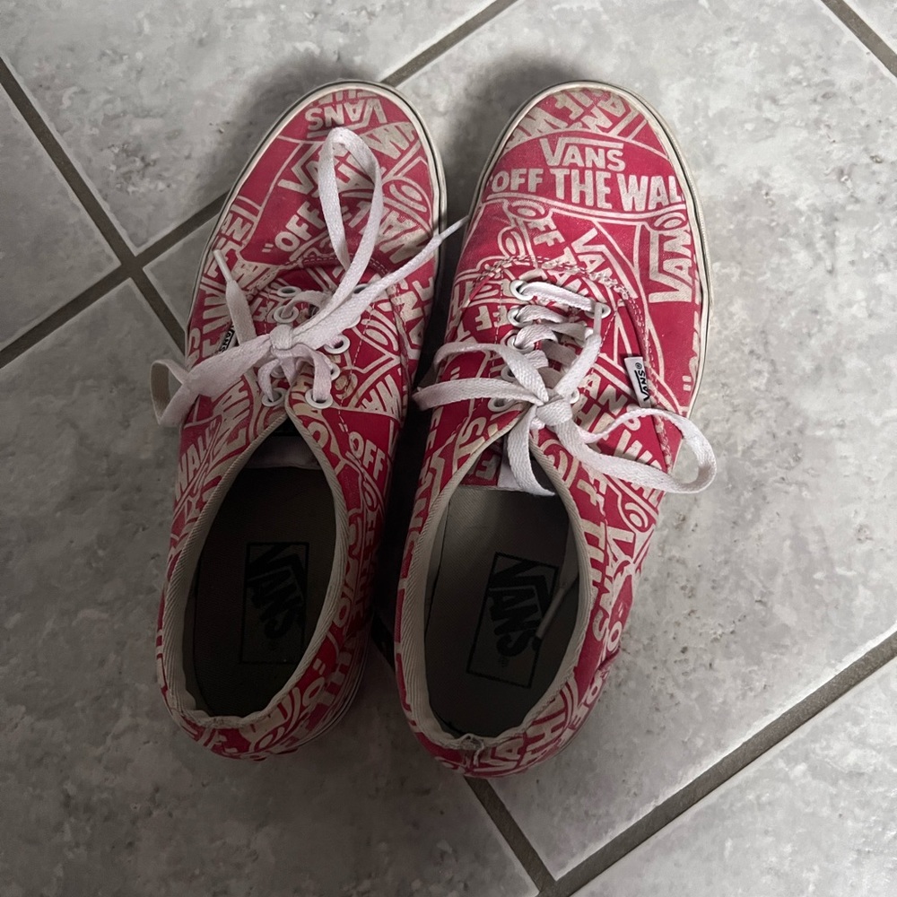 red logo old skool vans